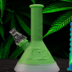 silicon bongs safe to use while smoking