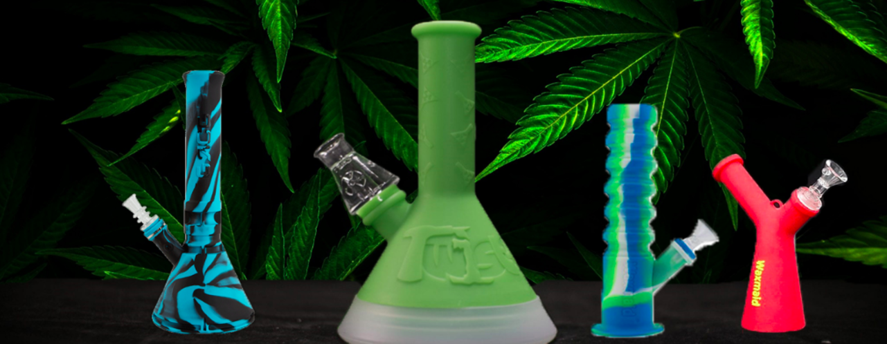 silicon bongs safe to use while smoking