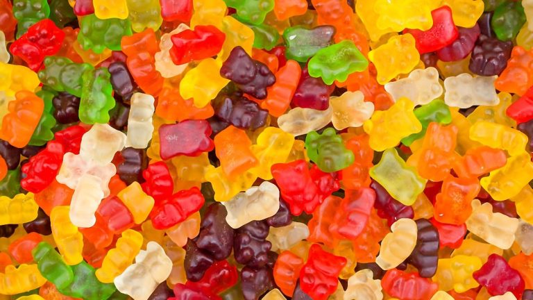 Exploring the Buzz: A Comprehensive Guide to Delta-8 Gummies in THC Edibles